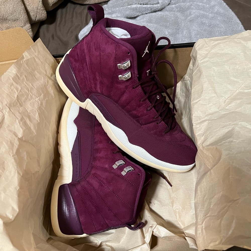 Jordan 12 Red velvet